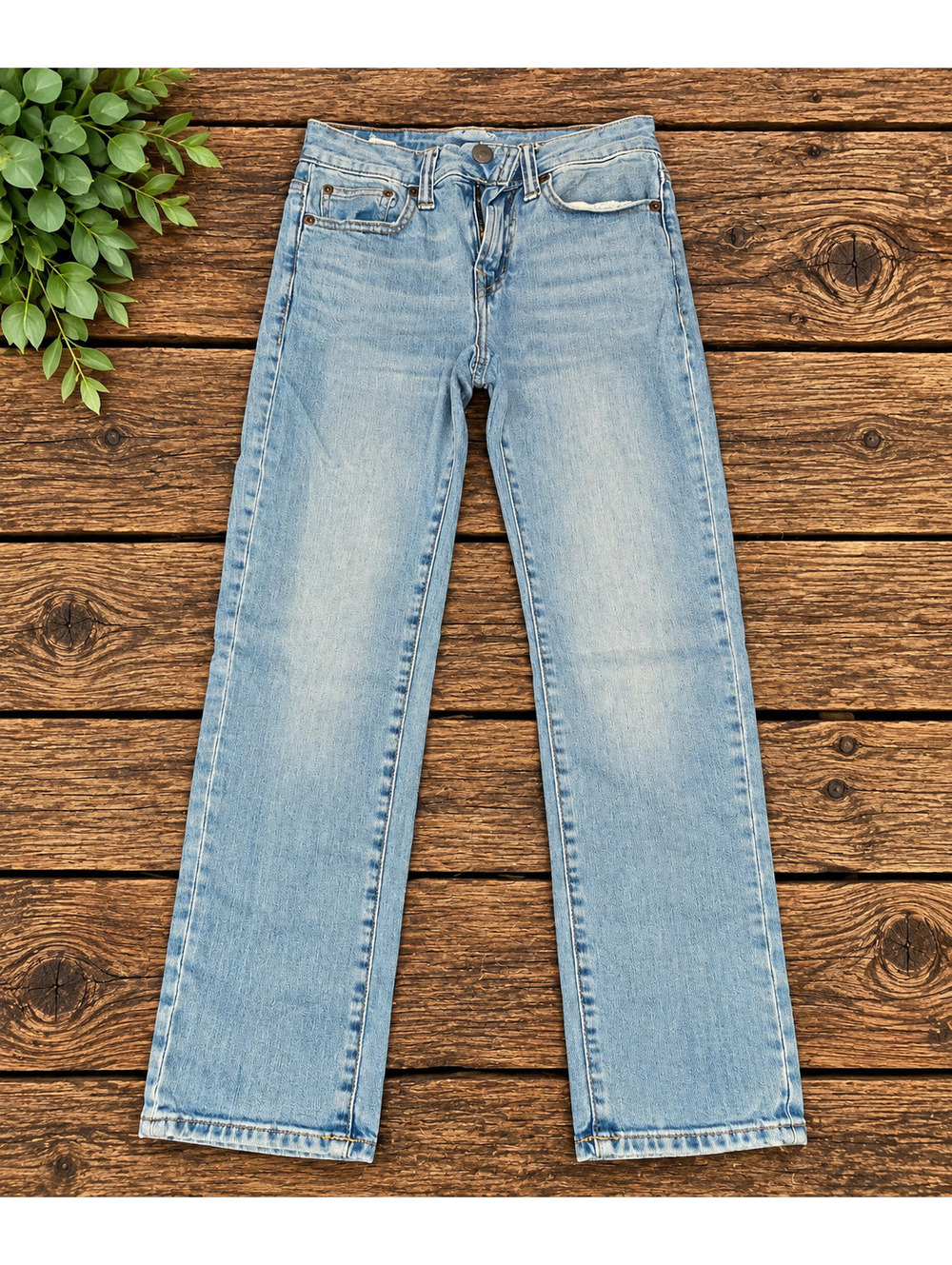 American Eagle Light wash skinny jeans 26x28